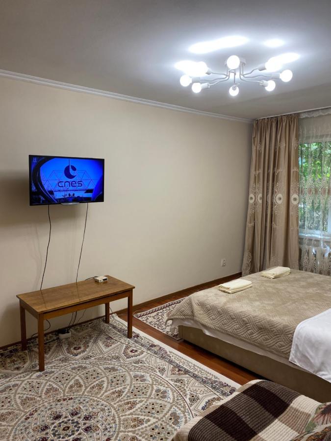 Flat Apartamento Almaty Exterior foto